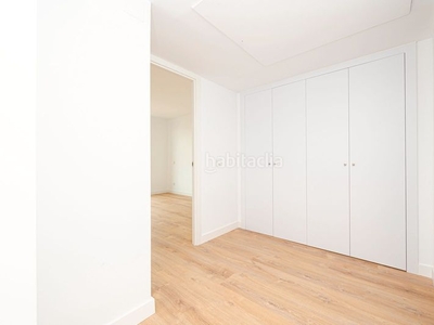 Alquiler piso en san benito piso con 2 habitaciones con ascensor en Madrid