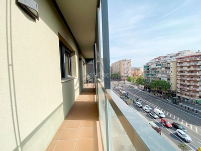 Alquiler piso soleado piso de 2 dormitorios dobles y 2 baños completamente amueblado en sant andreu en Barcelona