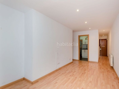 Piso con 2 habitaciones con calefacción en Sants Barcelona