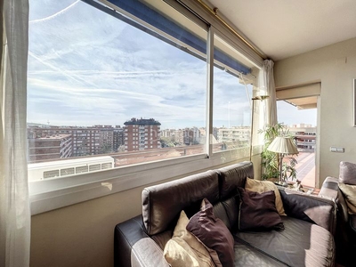 Piso de 133m2 con balcon de 20m2 en Barri de les Corts Barcelona