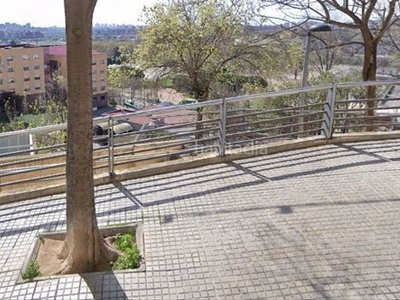 Piso en venta , 3 dormitorios. en Les Oliveres Santa Coloma de Gramenet