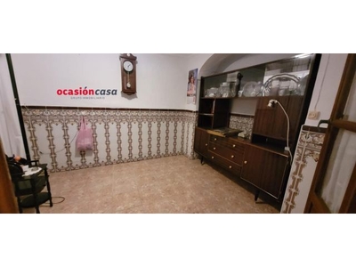 SE VENDE CASA EN ZONA SALESIANOS