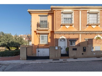 Casa en Venta en Huétor Vega, Granada