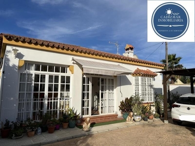 Chalet en Chiclana de la Frontera