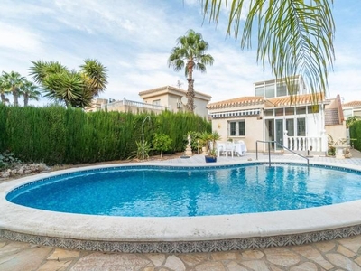 Chalet en Orihuela Costa