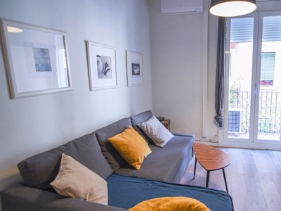 Moderno apartamento de 2 dormitorios en alquiler en El Raval, Barcelona