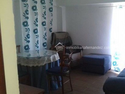Piso en alquiler en Centro - Cáceres de 4 habitaciones con terraza y muebles