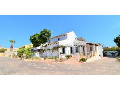 villa en Venta en Orihuela Costa