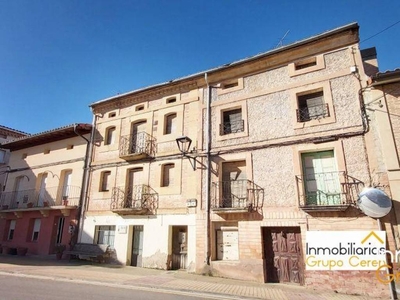 Venta Casa unifamiliar en Calle Ignacio Alonso Hervías. A reformar 263 m²