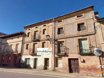 Venta Casa unifamiliar en Calle Ignacio Alonso Hervías. A reformar 276 m²