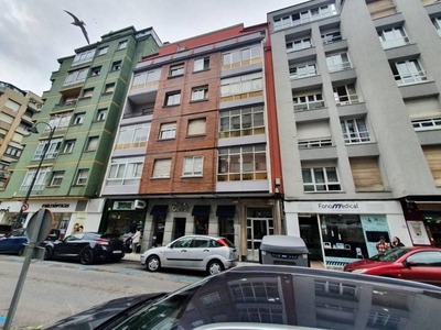 Venta Piso Avilés. Piso de tres habitaciones en Calle José Cueto. A reformar quinta planta