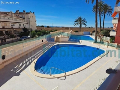Apartamento en venta con vistas al mar y piscina comunitaria, A 50M DE LA PLAYA!!