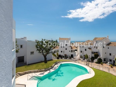 Apartamento en venta en Alto de los Monteros, Marbella