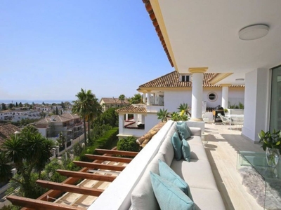 Ático en venta en Lomas De Marbella, Marbella, Málaga