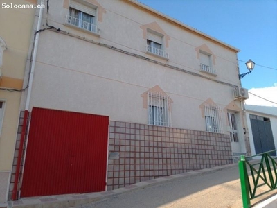 Casa de Pueblo en Venta en La Bobadilla, Jaén