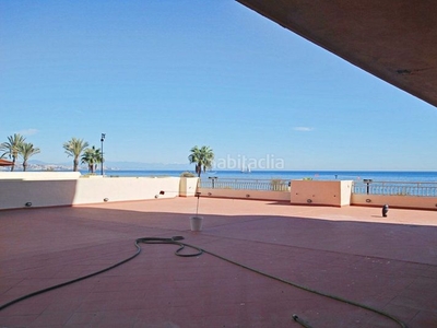 Piso con 3 habitaciones amueblado con ascensor, calefacción, aire acondicionado y vistas al mar en Fuengirola