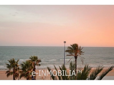 ZONA LA BARROSA - CHICLANA - CHALET JUNTO A LA PLAYA