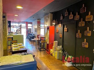 Bar-Cafetería de 100 m en Torrelavega, Cantabria.