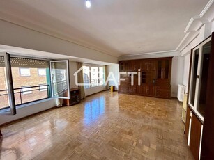 ***NOVEDAD*** AMPLIO PISO EN AVENIDA REPÚBLICA ARGENTINA