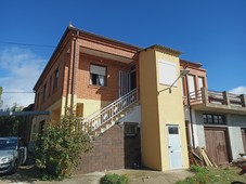 Venta de casa con terraza en Castrocontrigo