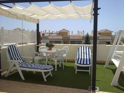 Alquiler de ático en Costa Ballena - Largo norte de 2 habitaciones con terraza y piscina