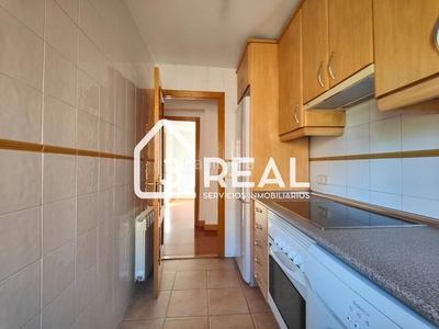 Alquiler piso con 3 habitaciones con calefacción y aire acondicionado en Madrid