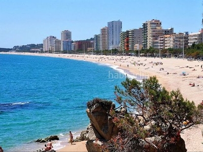 Apartamento en carrer ciutat de girona 120 piso en 1ra línea de playa y cercano al centro en Platja d´Aro