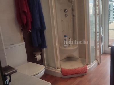 Ático capricho de ático, 3 habitaciones, 2 baños , terraza de 14 m2 en Barcelona