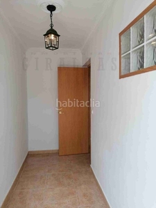 Casa adosada adosado en venta en pablo vi, 4 dormitorios. en Alcalá de Guadaira