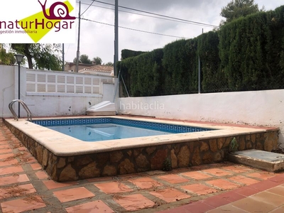 Casa con 3 habitaciones con piscina, calefacción y aire acondicionado en Paterna