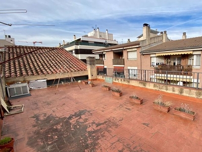 Casa en antoninus pius 15 casa con 4 habitaciones con calefacción y aire acondicionado en Terrassa