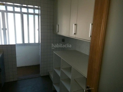 Piso bonito piso para entrar a vivir en Bellvitge Hospitalet de Llobregat (L´)