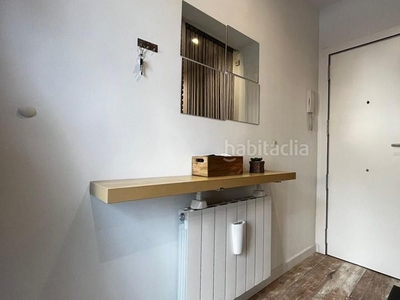 Piso con 2 habitaciones con ascensor, calefacción y aire acondicionado en Barcelona