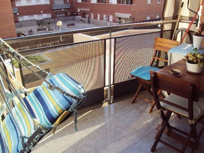 Piso en alquiler en calle Pere Codina i Mont de 1 habitación con terraza y piscina