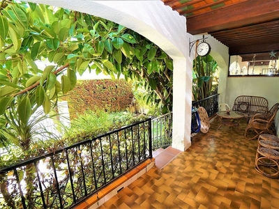 Piso en alquiler en Sant Salvador de 3 habitaciones con terraza y jardín
