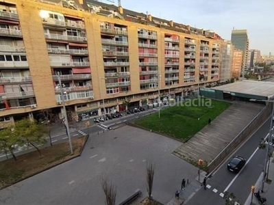 Piso en sants-montjuic con parking en La Bordeta Barcelona