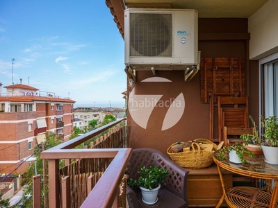 Piso en venta , con 100 m2, 3 habitaciones y 1 baños, trastero, aire acondicionado y calefacción gas natural. en Montgat