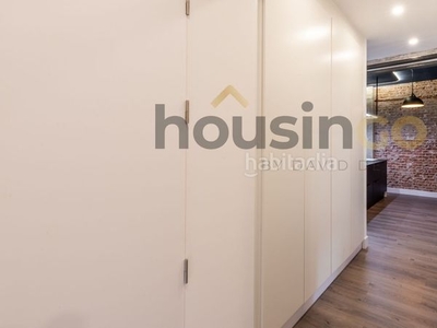Piso en venta , con 145 m2, 7 habitaciones y 7 baños, ascensor, amueblado, aire acondicionado y calefacción individual gas natural. en Madrid