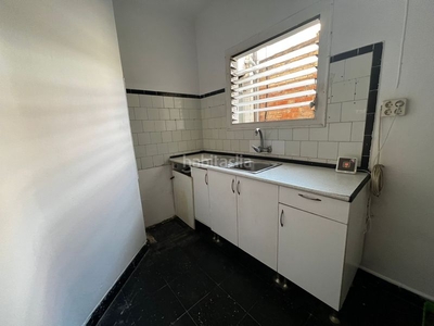 Piso en venta en la zona de sant josep, a reformar en Hospitalet de Llobregat (L´)