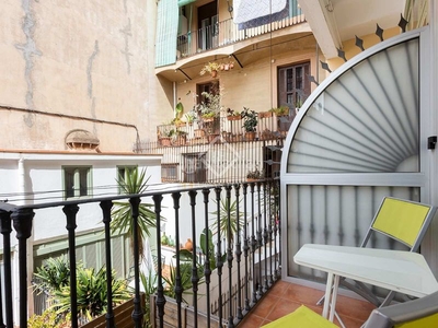 Piso en venta piso en el born (), con un dormitorio y terraza de 18 m² en Barcelona