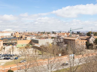Piso gilmar rio vende piso con espectaculares vistas, piscina y garaje. en Madrid
