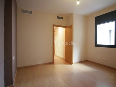 Piso se vende piso alquilado de 2 dormitorios en la geltrú en Vilanova i la Geltrú