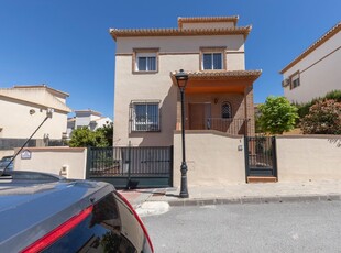 Chalet en venta en Ogíjares, Granada