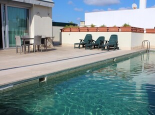 Espectacular vivienda junto Calle San Vicente con terraza comunitaria solárium y piscina!!!!