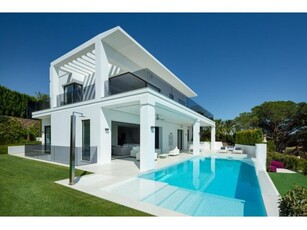 VILLA DE LUJO EN LA MILLA DE ORO - MARBELLA