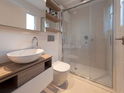 Apartamento con 2 habitaciones con ascensor, parking y piscina en Alcázares (Los)