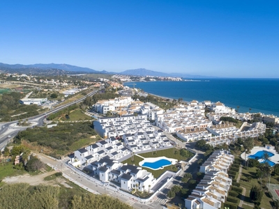 Apartamento en venta en Bahía Dorada, Estepona, Málaga