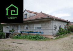 Casa con terreno en Vilanova de Arousa