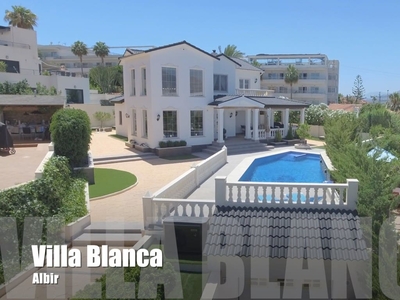 Chalet en venta en Albir, Alfaz del Pi / L'Alfàs del Pi, Alicante