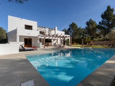 Chalet en venta en Cala Llonga, Santa Eulalia / Santa Eularia, Ibiza